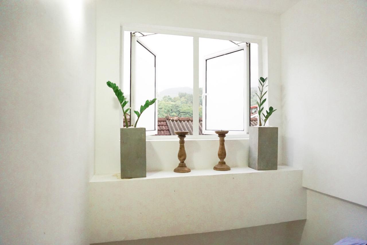 White Rose Hostel 캔디 외부 사진